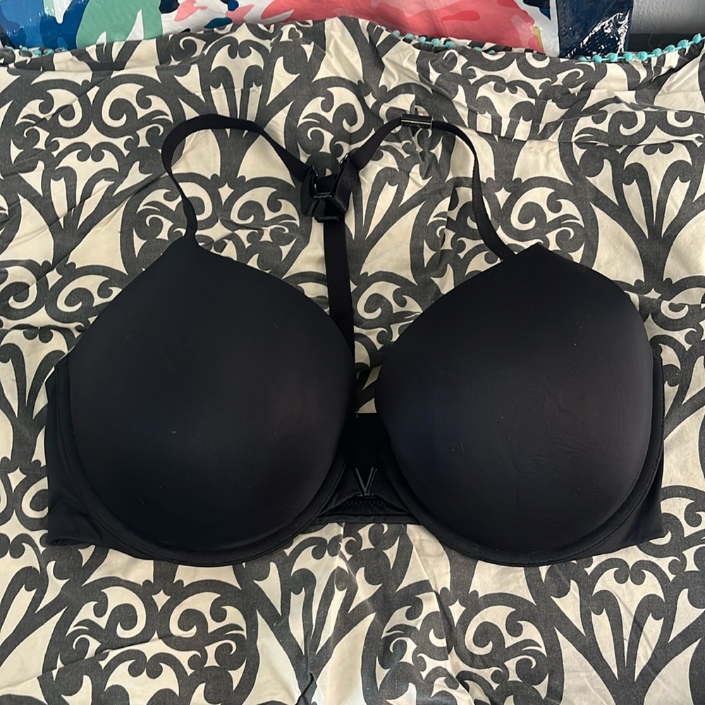 Victoria’s Secret front-clasp multi-way push bra 36DD